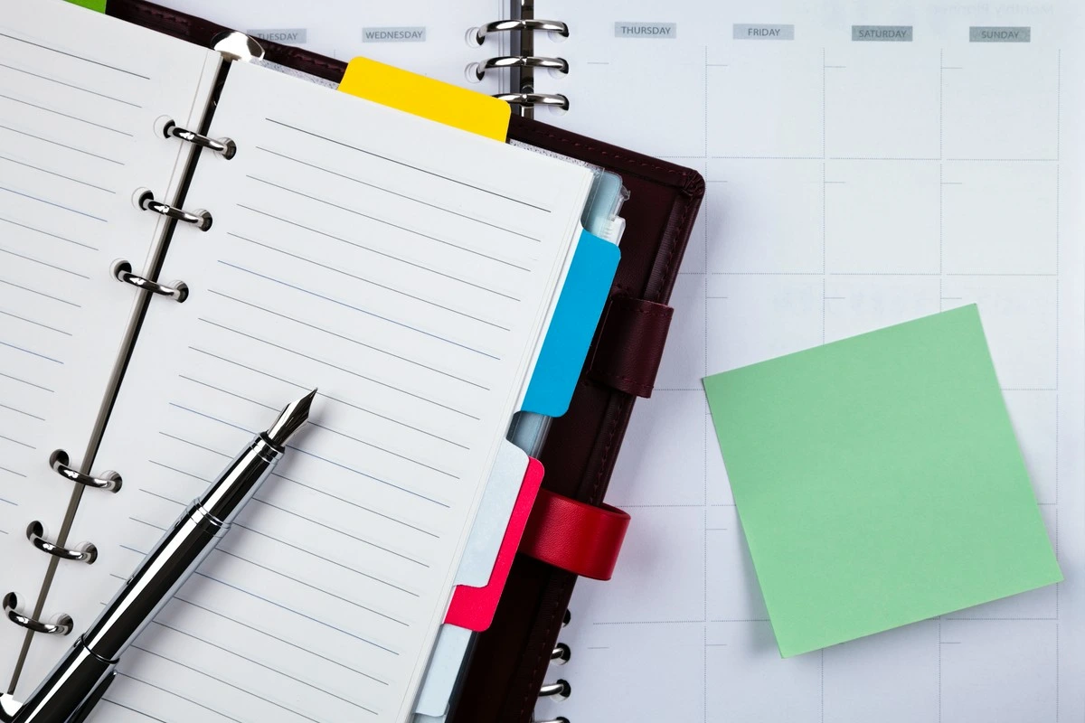 Kalendarze książkowe dzienne